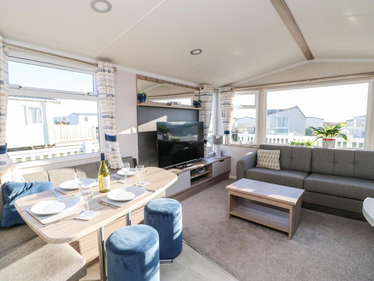 17 Summer Meadows Ashington  Exterior photo