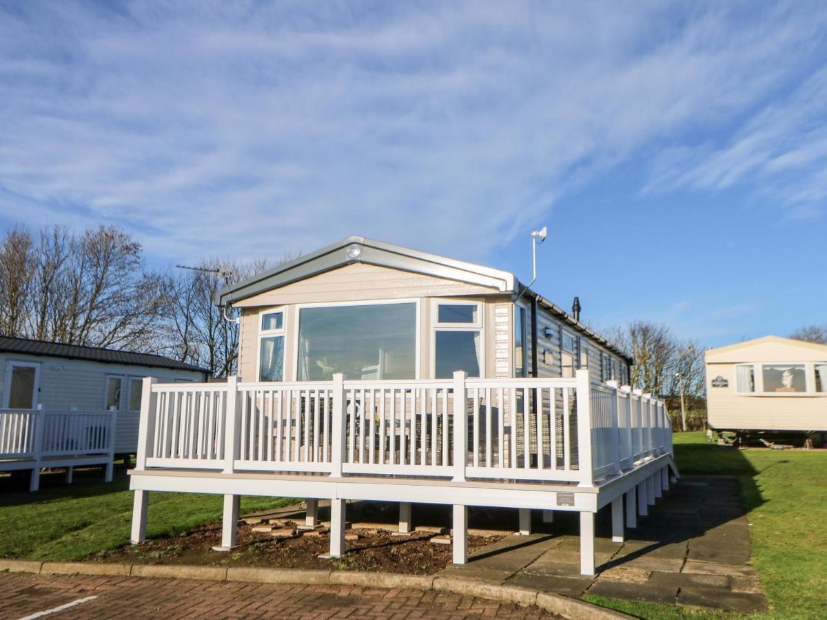 17 Summer Meadows Ashington  Exterior photo