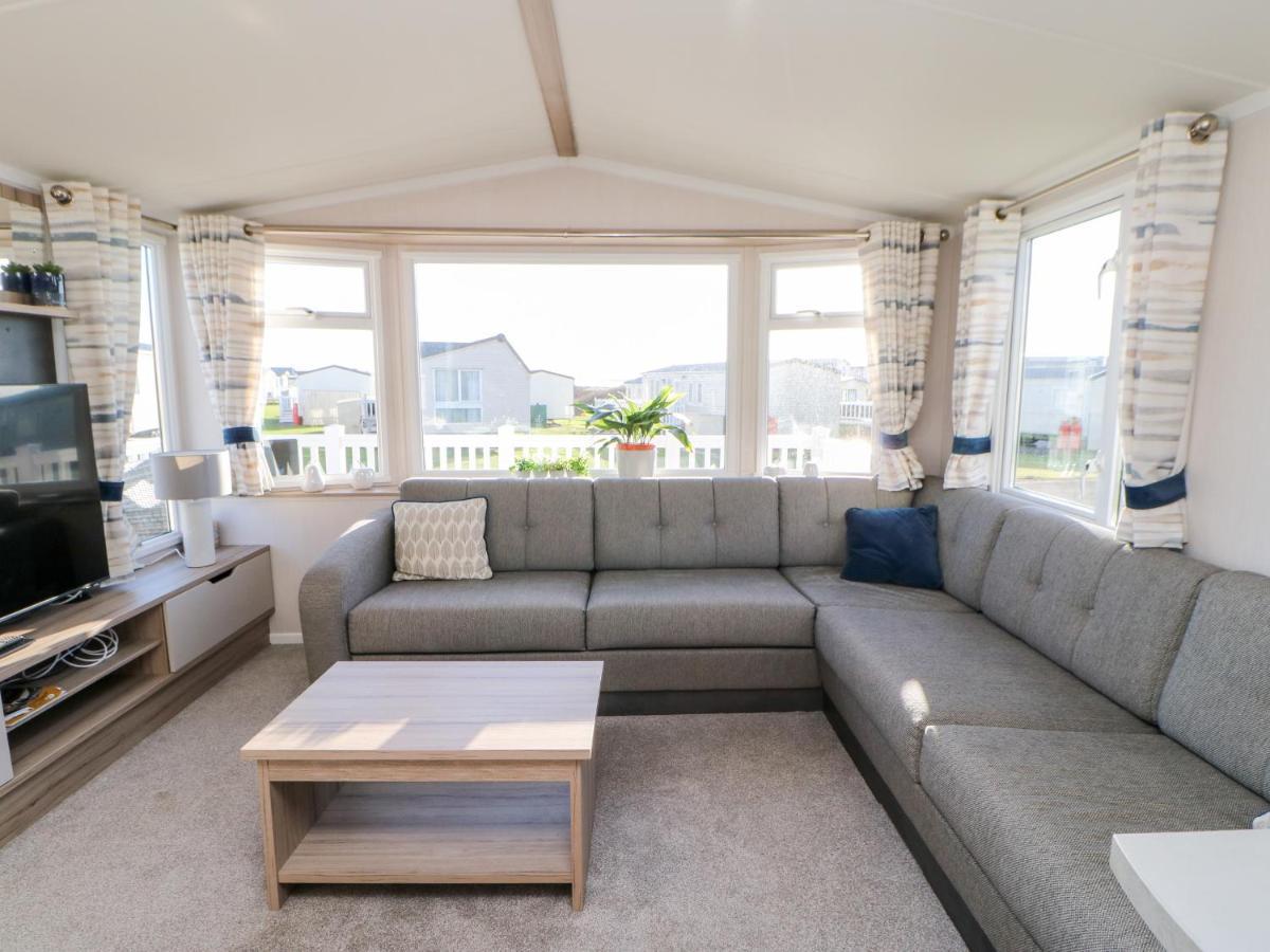 17 Summer Meadows Ashington  Exterior photo