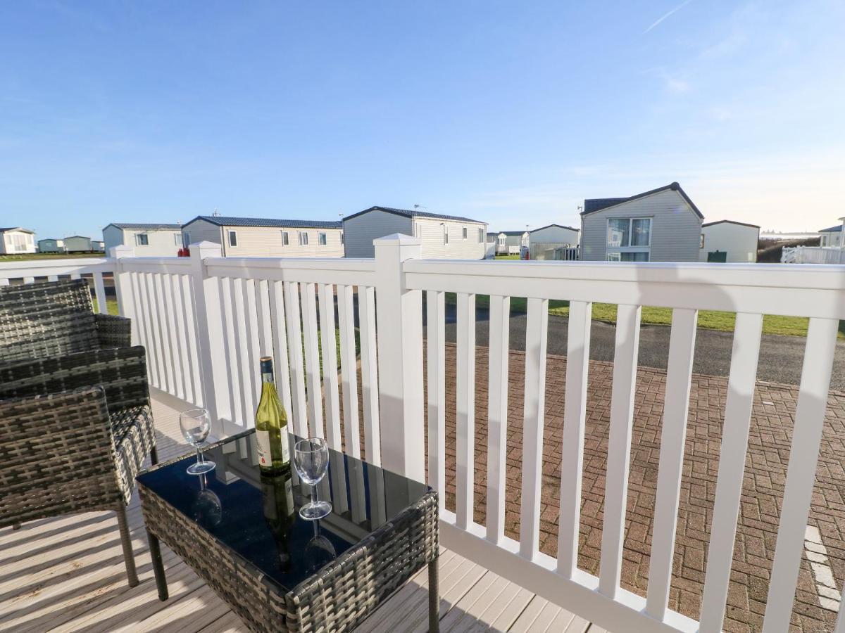 17 Summer Meadows Ashington  Exterior photo